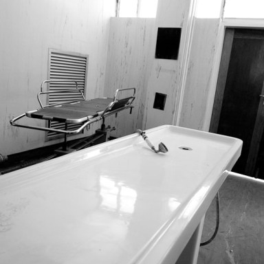 21 Morgue Workers Share Their “Worst Of” Stories