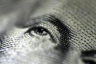 I’m Using A Sugar Daddy To Pay For College, But He Thinks I’m Really In Love With Him