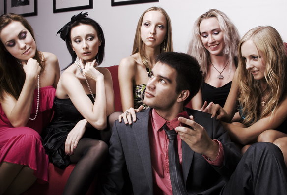 What It’s Like Dating A Guy Who Has A Lot Of Female Friends