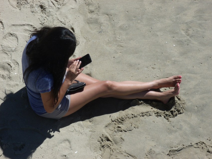 I Am The Girl Waiting For Your Text