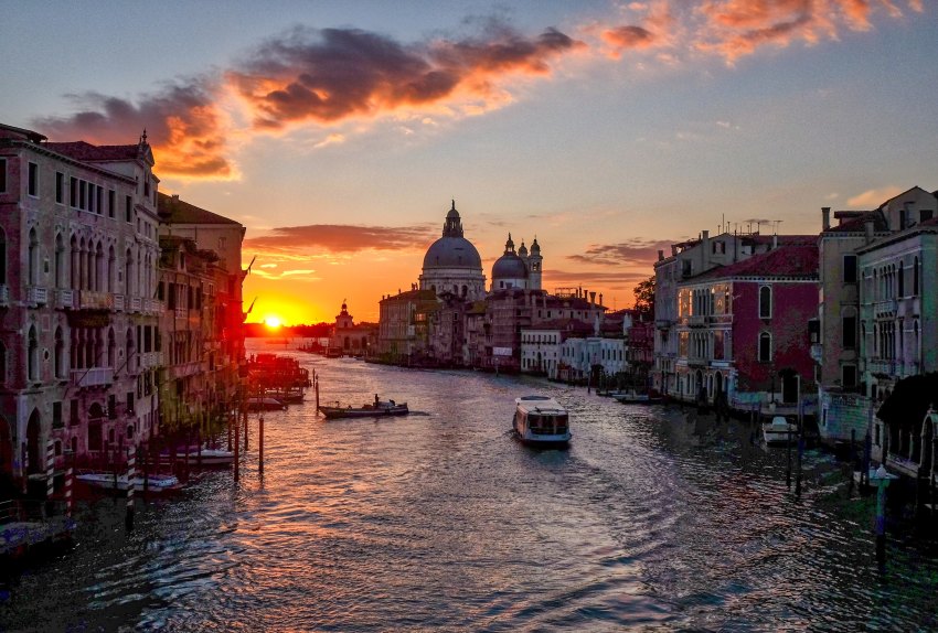 I Planned A Trip To Venice To Cheat On My Boyfriend With A Man I Only Met Once