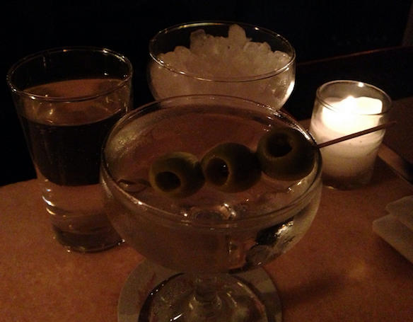 The Best Nights Of The Week To Go Out Drinking, Ranked