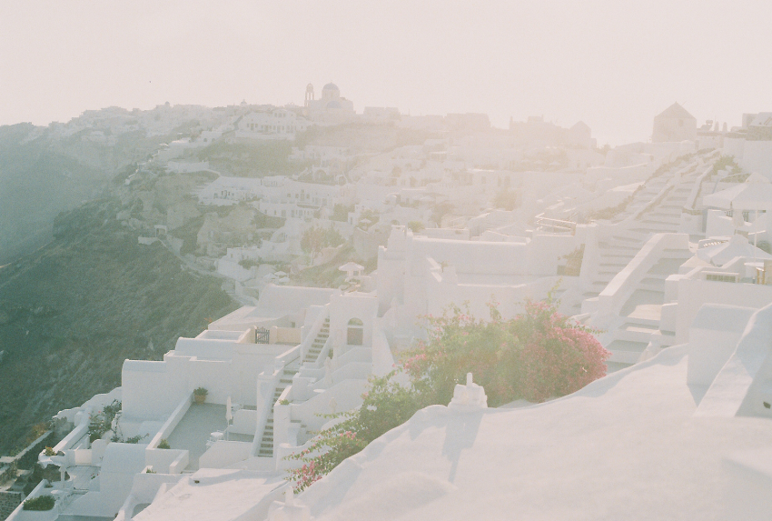 15 Ways To Work Overseas And Keep Traveling the World