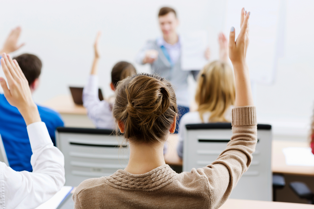 39 People Imagine The True-To-Life Slogans Of Each College Major And They’re Hysterical