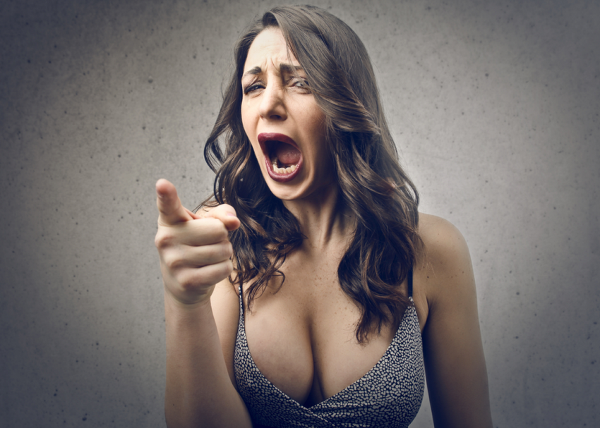 24 Dudes Share The Red Flags They Use To Identify “Crazy” Girls