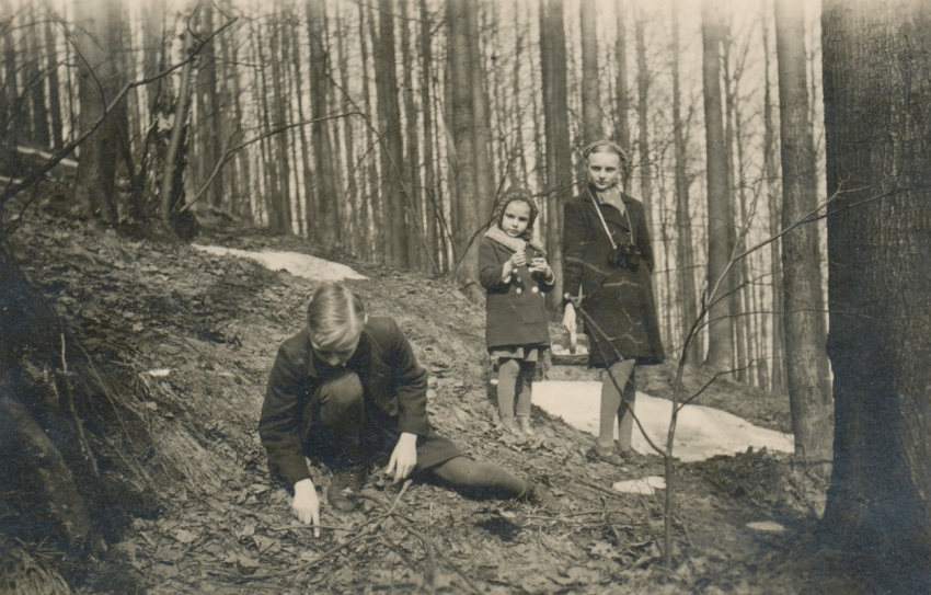 19 Parents Share What Their (Creepy) Kid Remembered About Their ‘Last’ Life