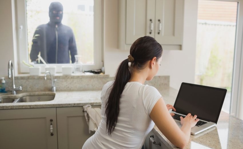 23 People Share The Creepy Stories That Will Make You Think Twice About Going Out At Night