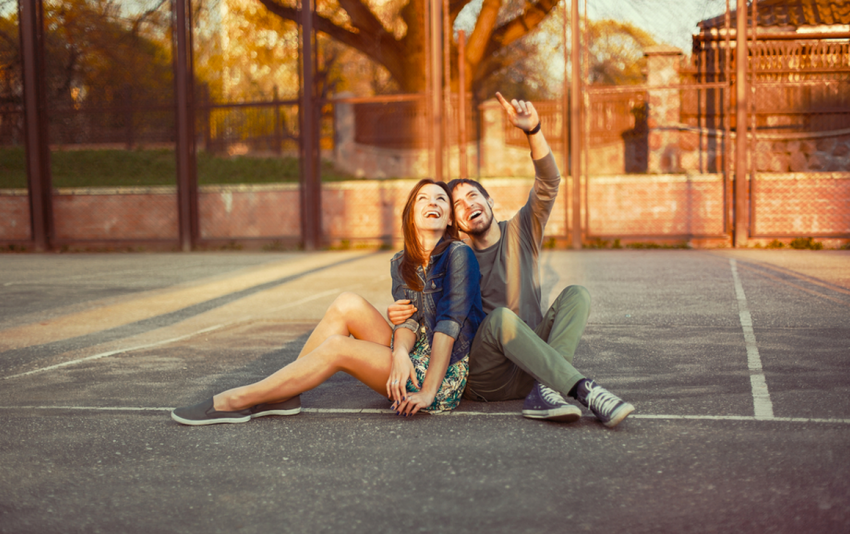 25 Men Answer “What’s The Difference Between A Girl You Date And A Girl You Just Hook Up With?”