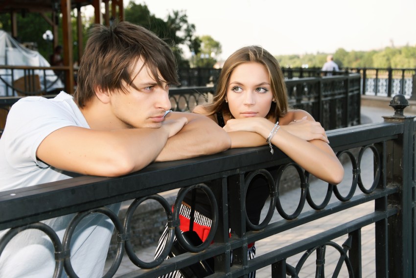 13 Ways To Spot An Emotionally Unavailable Person