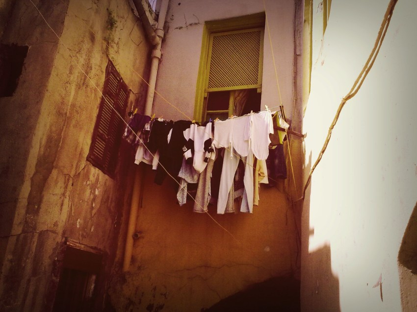 13 Signs You’re Dating a Guy With A Controlling Mom