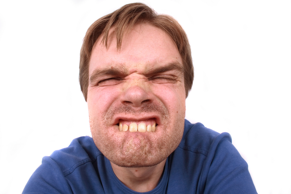 7 Obvious Signs You’re In A Relationship With An Asshole