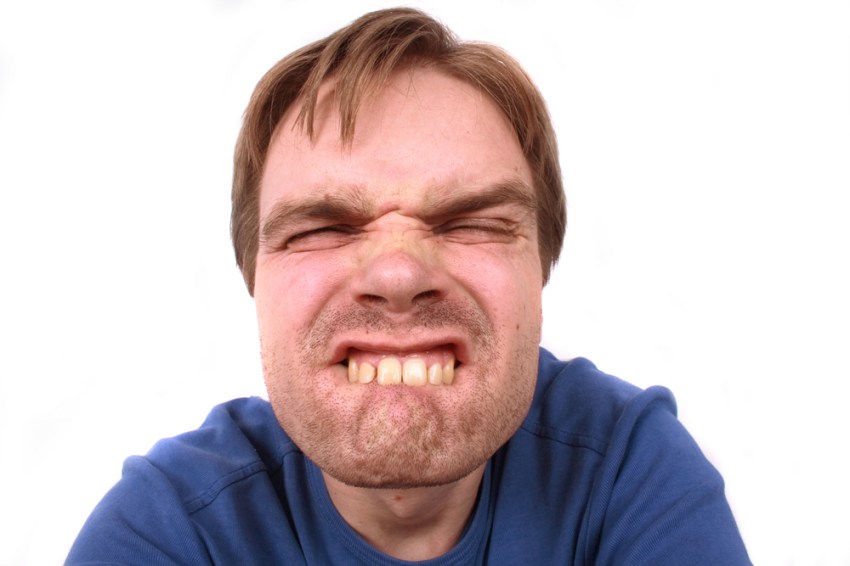 7 Obvious Signs You’re In A Relationship With An Asshole