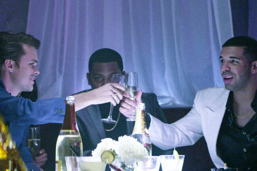 10 Songs To Listen To On New Year’s Eve