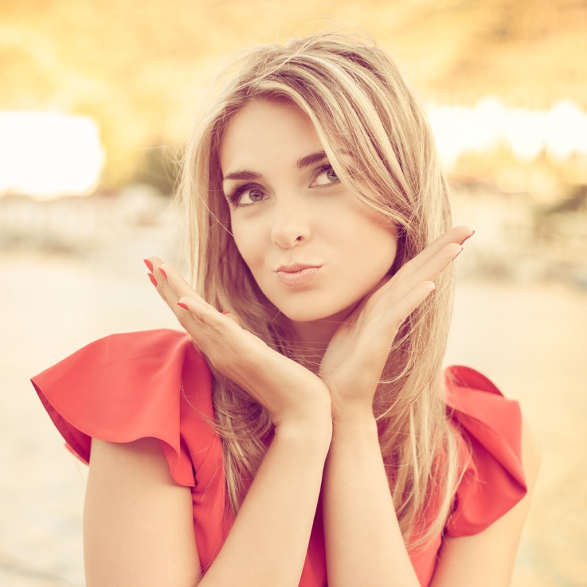 11 Obvious Signs She’s A Keeper