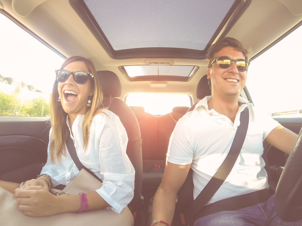 There’s A Difference Between Being “Too Available” And “Making Time For Someone”