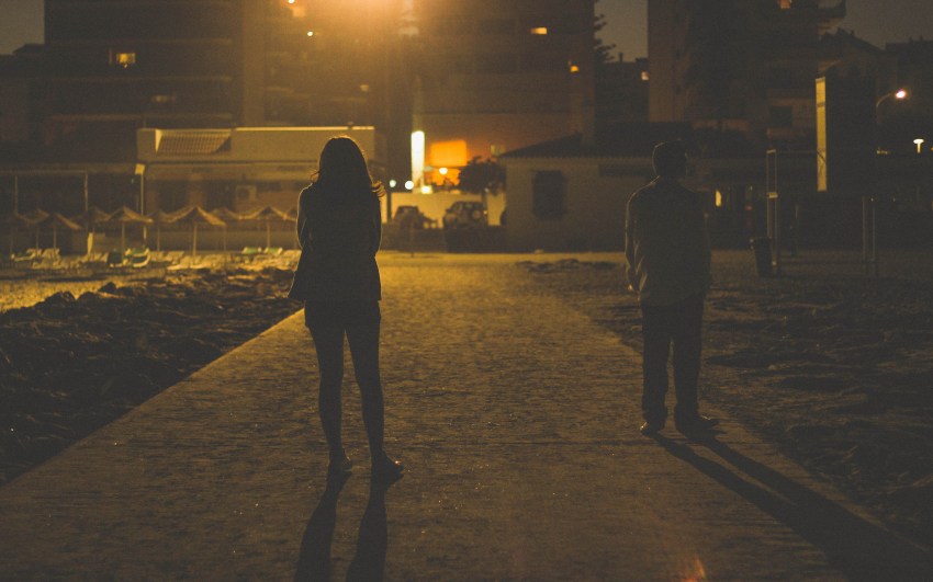 5 Texting Habits That Completely Scare Guys Away