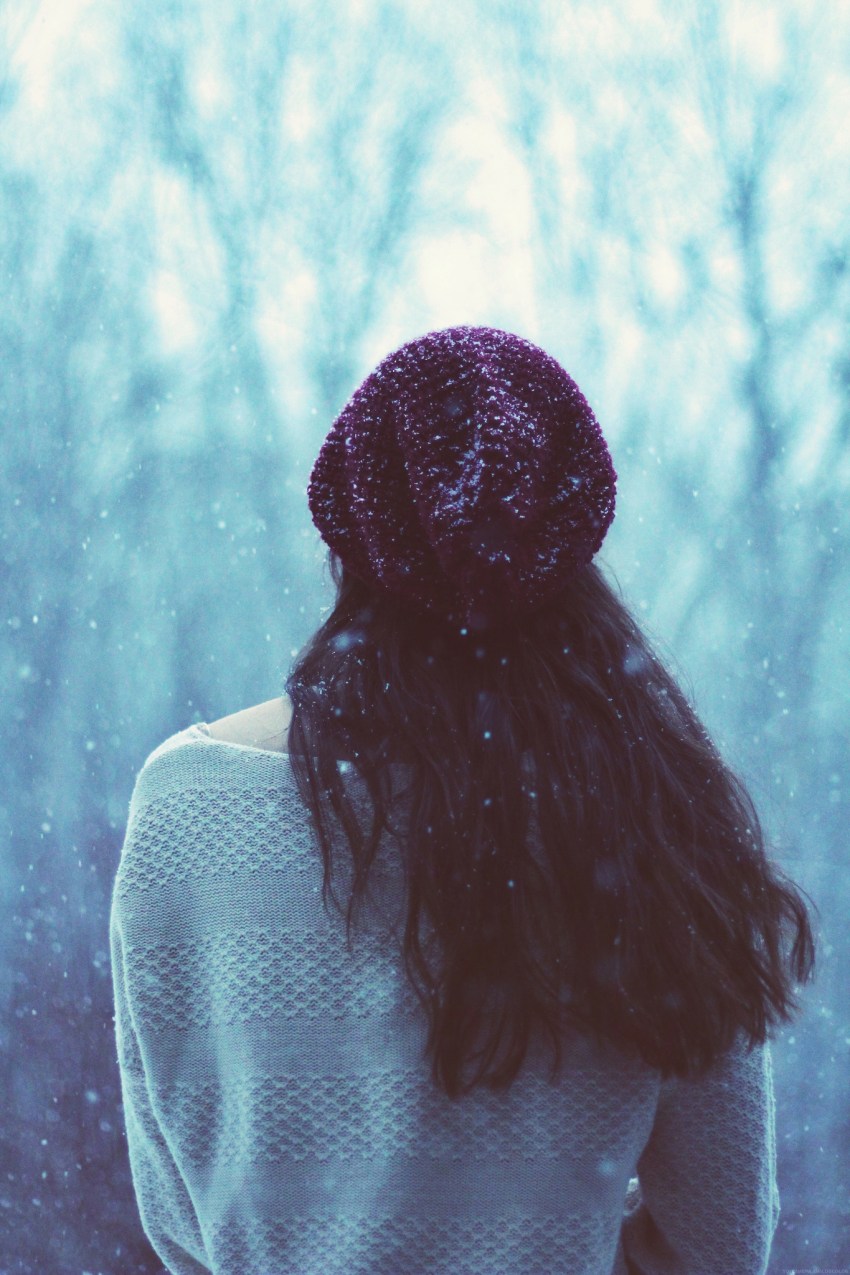 5 Wintertime Dating Outfits Women Wear That Men Actually Hate