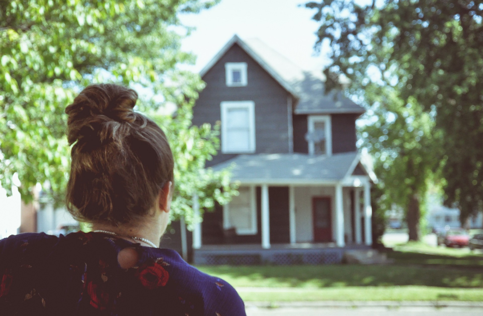 10 Harsh Truths Only The Daughter Of An Alcoholic Could Understand
