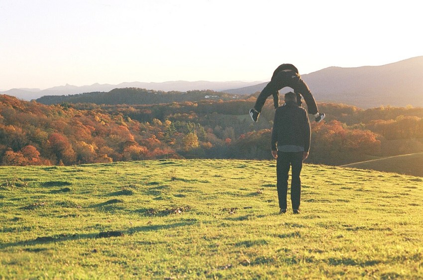 5 Really Weird (But Totally Normal) Things Couples Do When They’re In Love