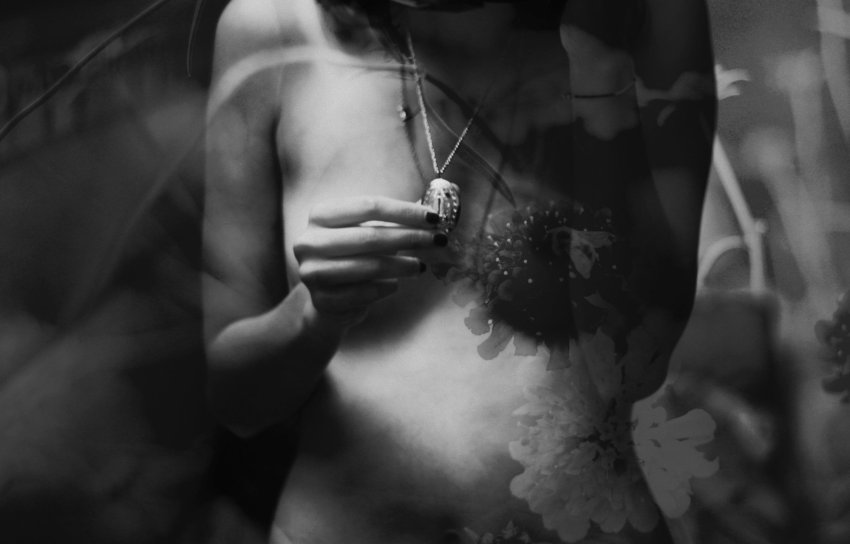 14 Things All Girls Do When Guys Don’t Text Back