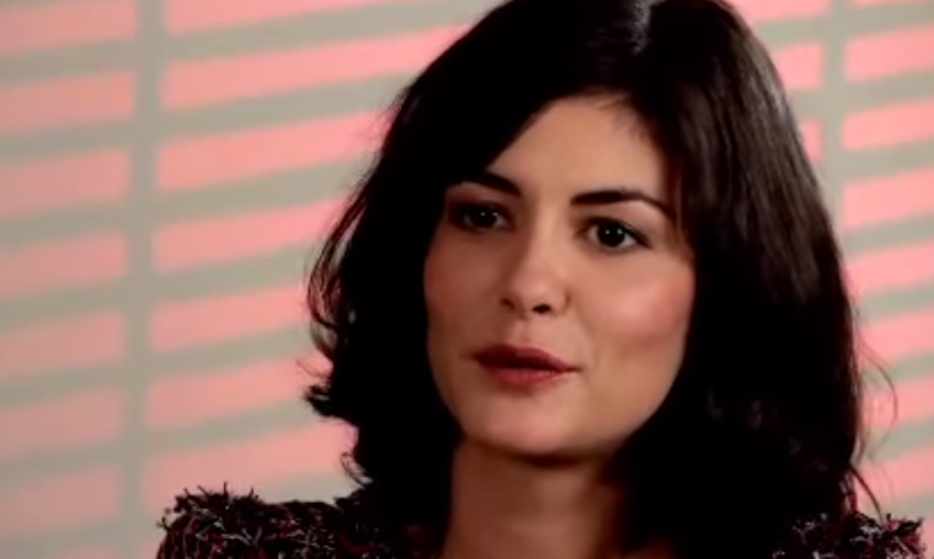 10 Sophisticated (And Totally Secretive) Moves French Women Use To Seduce Men