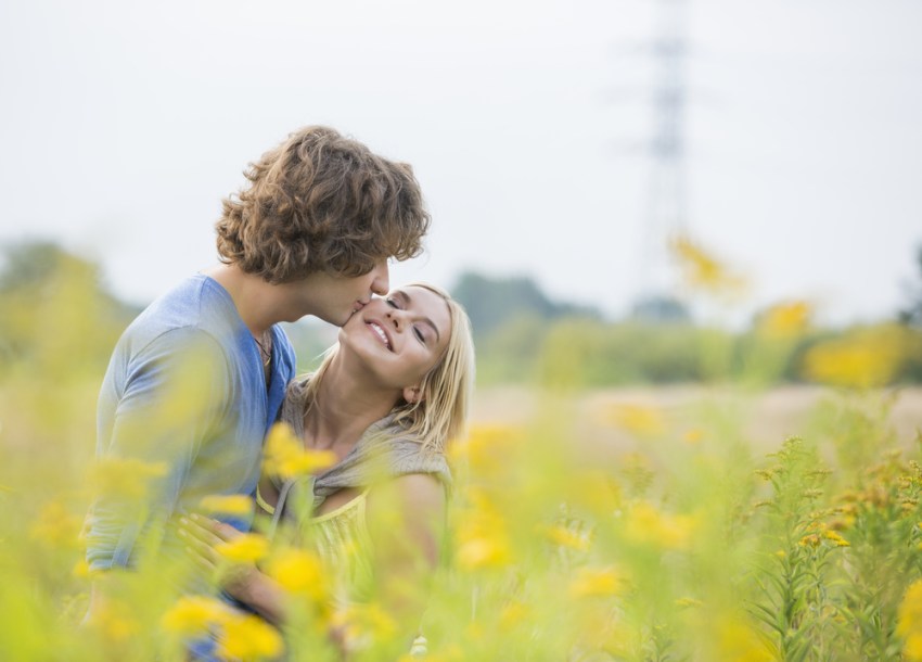 7 Things Guys Can Do To Show A Girl That Chivalry Isn’t Dead