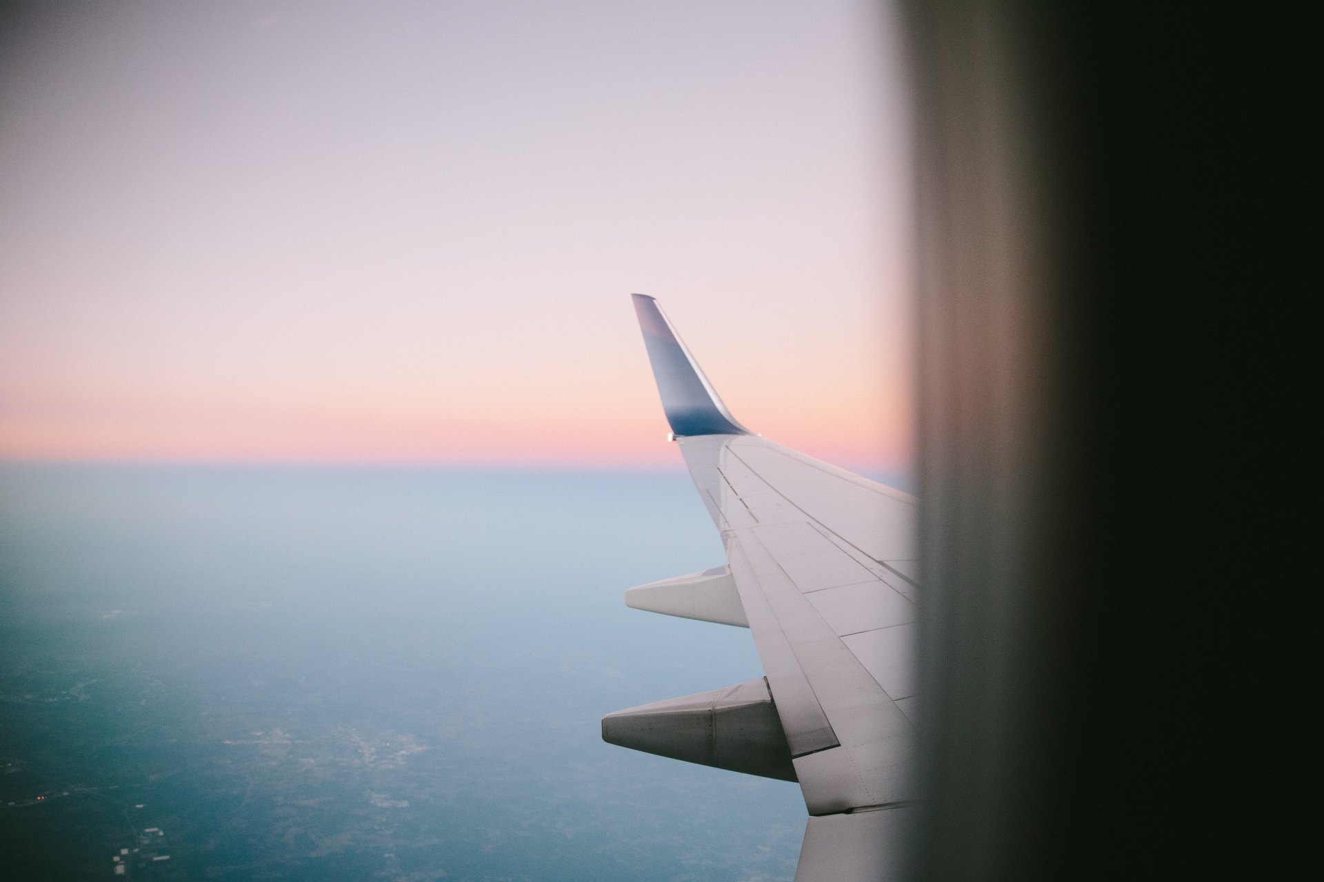 17 Ways To Successfully Flirt On An Airplane