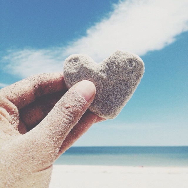 13 Ways That Only Someone Who Loves You Looks At You