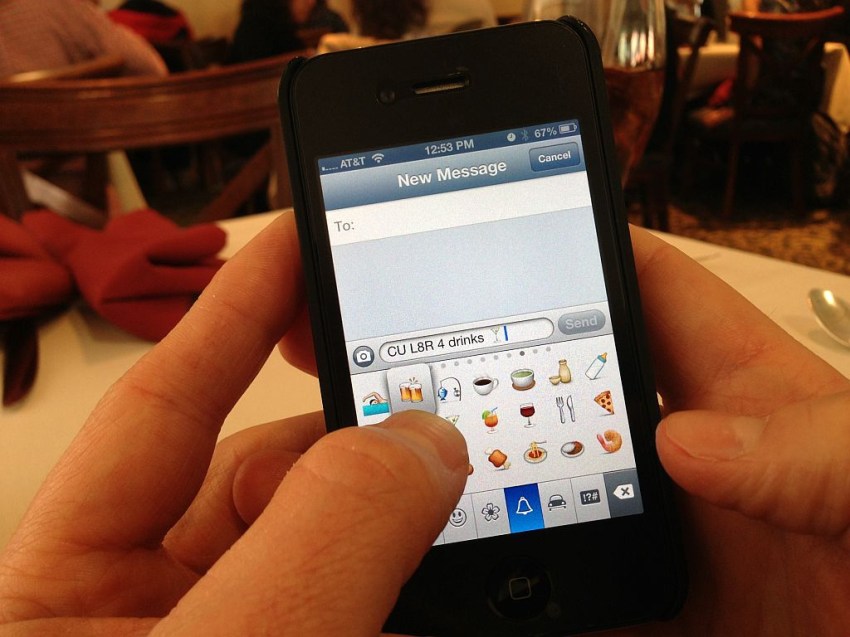 10 Extremely Annoying Texting Behaviors That Piss Everyone Off