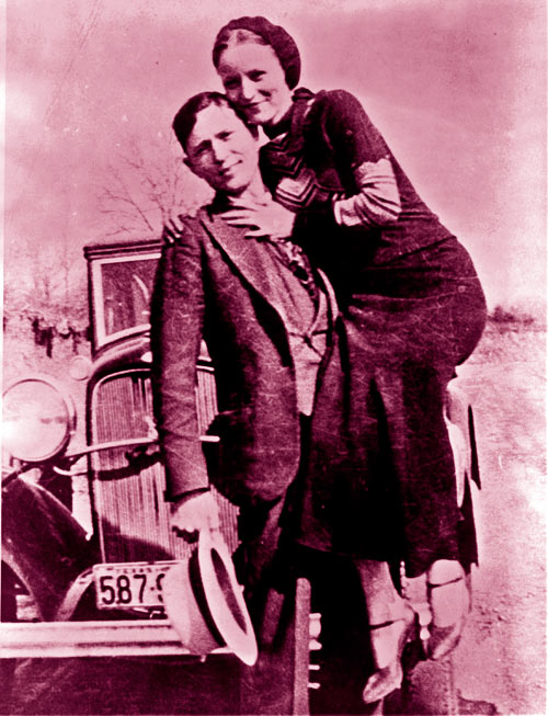 Clyde Barrow & Bonnie Parker (Wikimedia Commons)