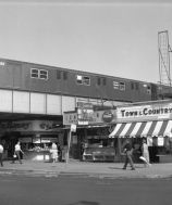 kings highway station bw