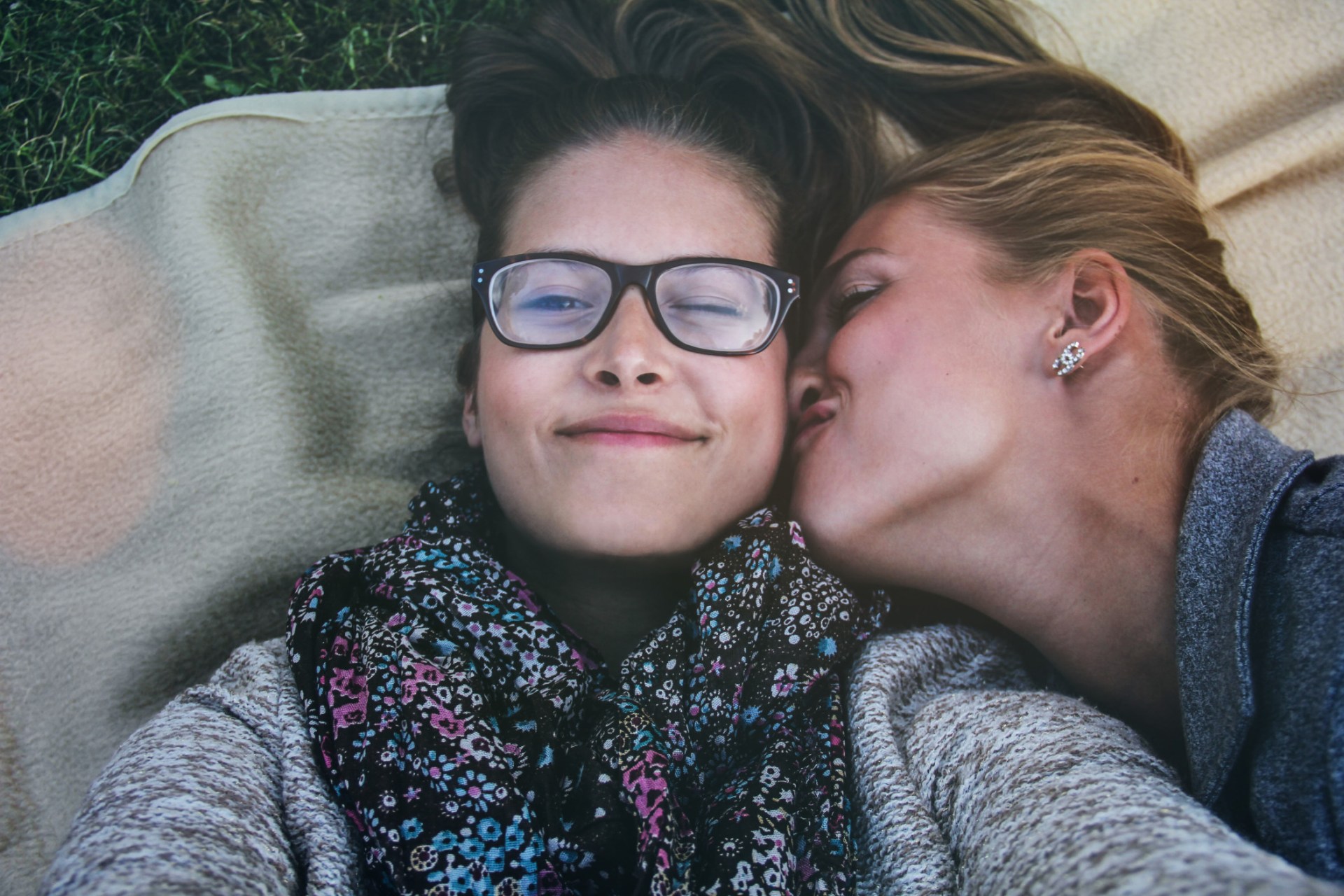 12 Weird Things A Best Friend Will Never Judge You For
