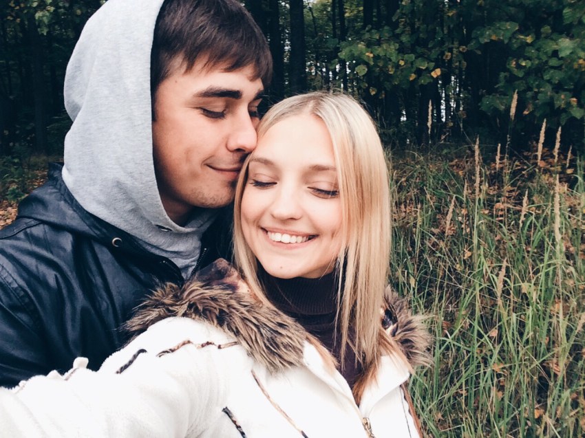 Eye Contact, Not Roses: 9 Simple Things Women Find Sexy That Men Underestimate