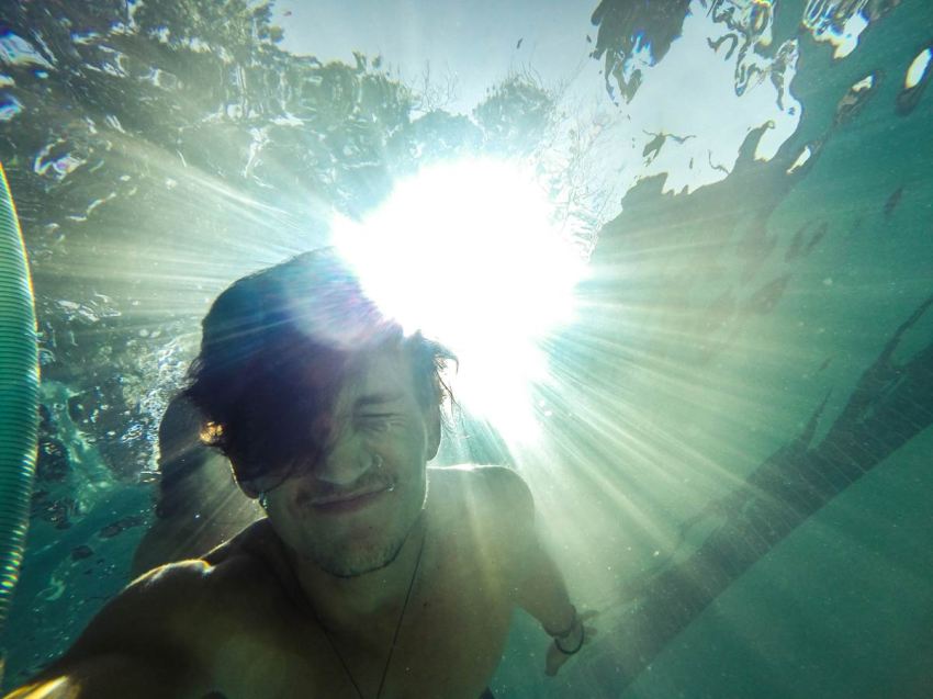 14 Men On What Goes Through Their Heads While Going Down On Their Girlfriends