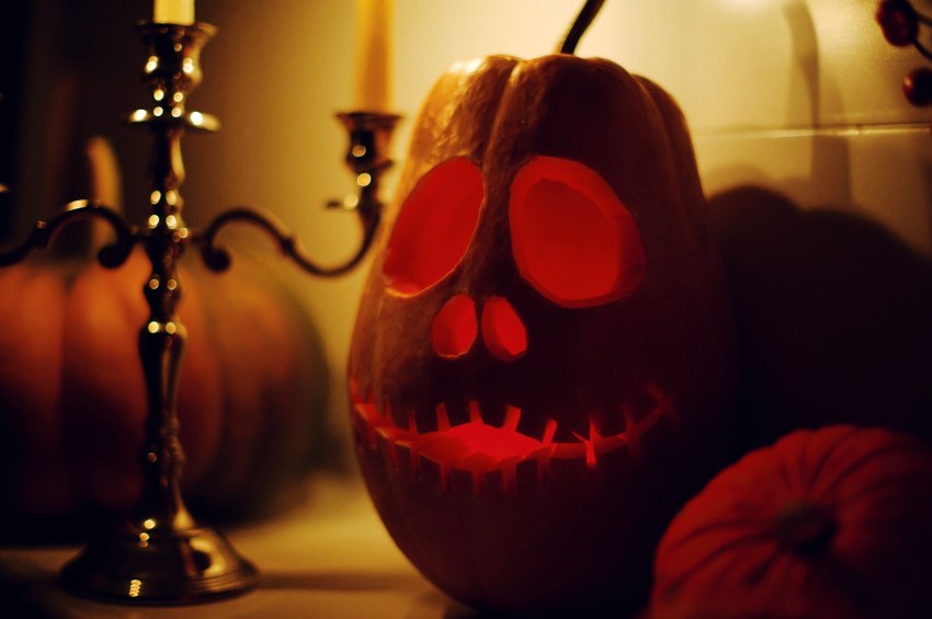 13 Dark And Creepy Books Perfect For Getting You In The Halloween Spirit