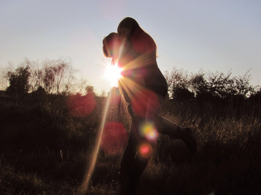 Just A Friend? 5 Clues There’s Something More Between Your Girl And Her Male Bestie