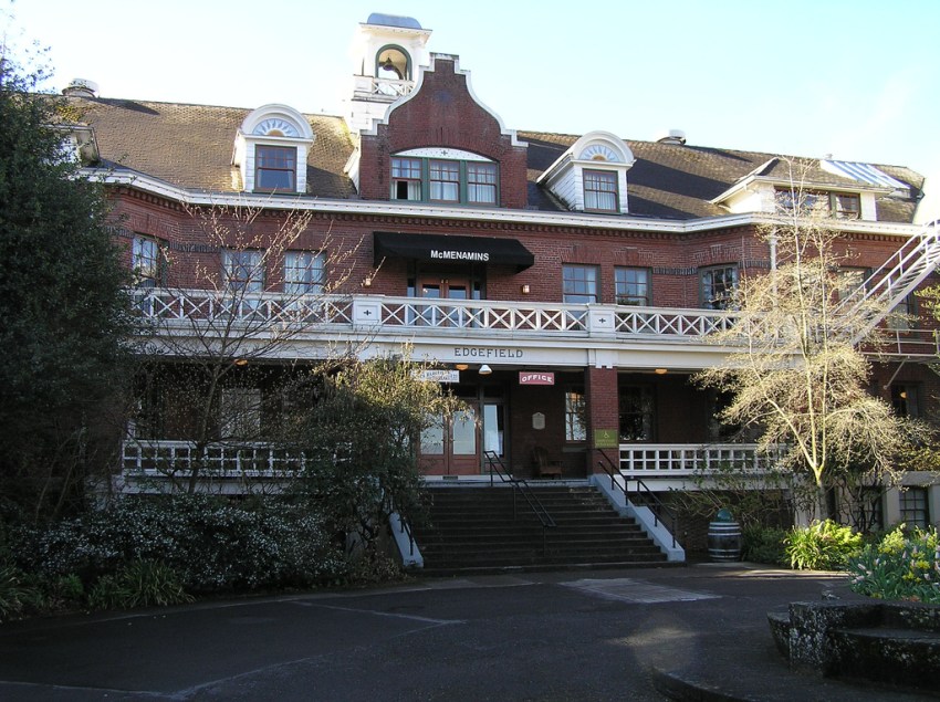 I Had A Series Of Bizarre Paranormal Experiences In The Most Haunted Room Of McMenamins Edgefield
