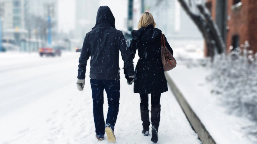 7 Things You’re Doing In Attempt To Bring Him Closer That Are Actually Pushing Him Away