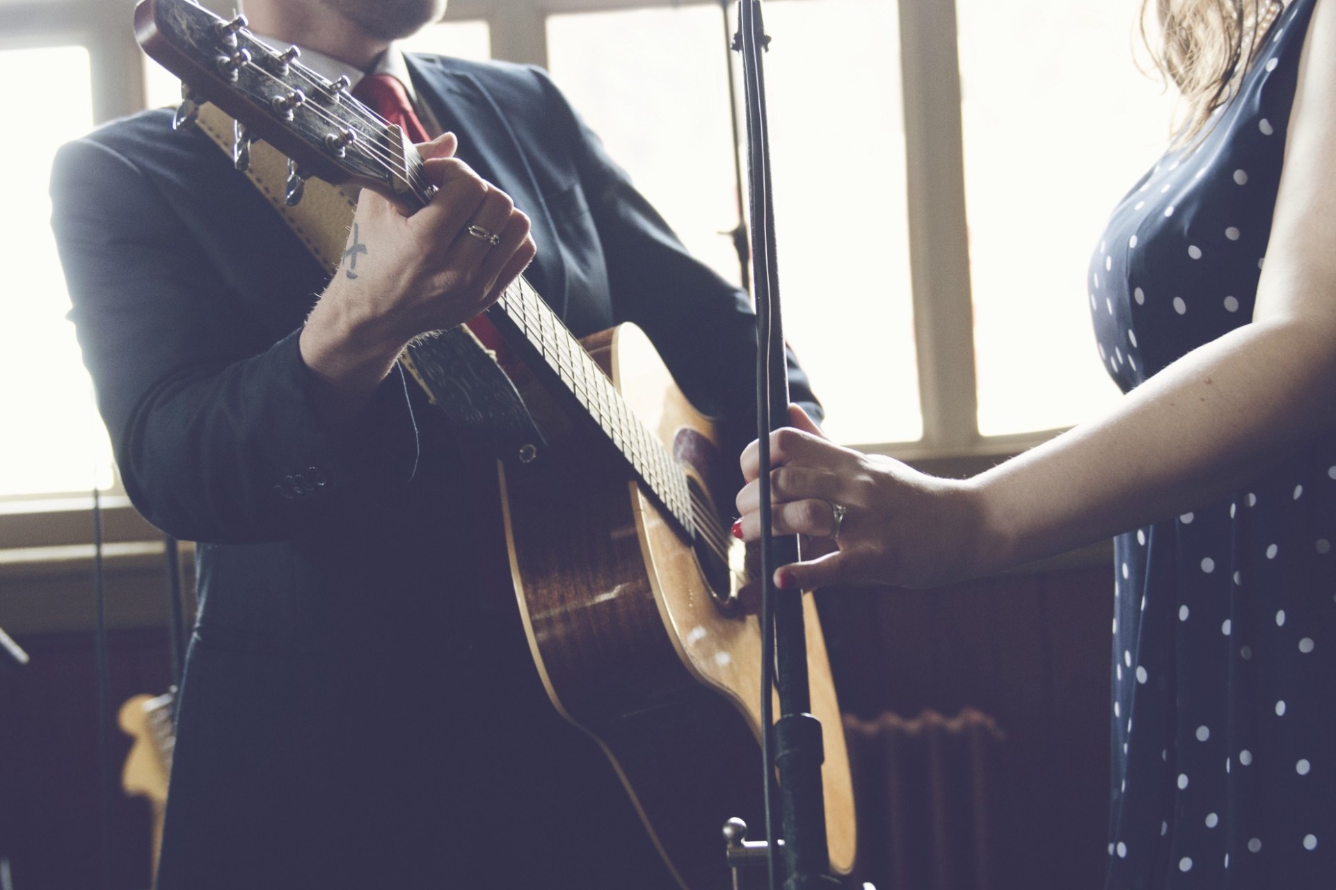 6 Things Every Evolved Man Wants From A Woman