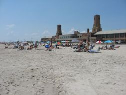 riis park beach from east