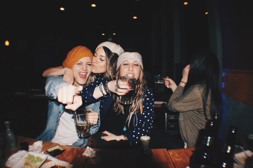 15 Things To Know About Dating A Girl Who Really Loves Beer