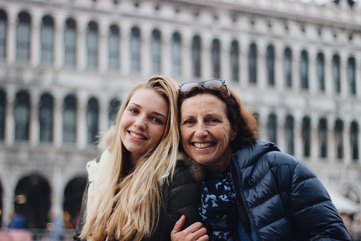 18 Things Only People Who Grew Up With Non-Parental Parents Understand