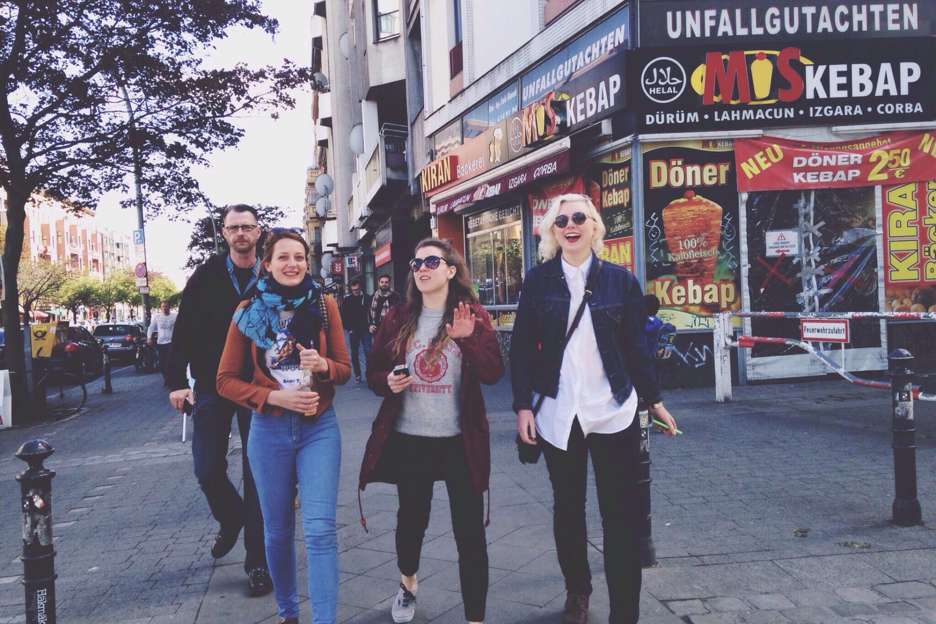 20 Weird Daily Struggles Only Bilingual People Experience