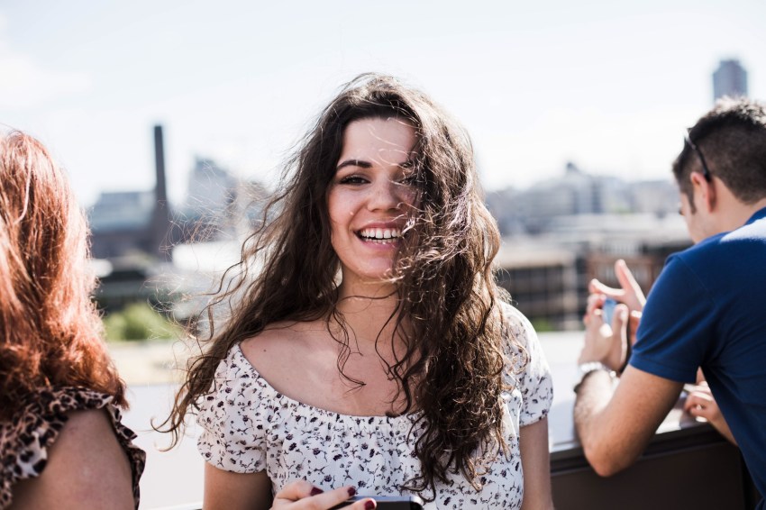 16 Ways Women Who Aren’t Quick To Trust Love Differently