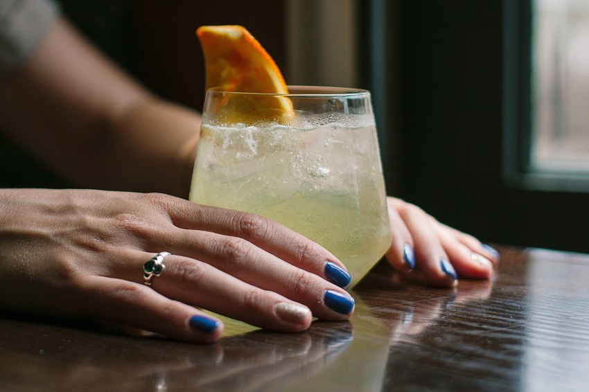 This Is How Difficult A Server’s Job Really Is (From A Server’s Perspective)