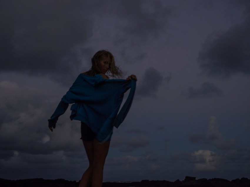 7 Emotional Indicators It’s Time To Walk Away From Your ‘Almost’ Relationship