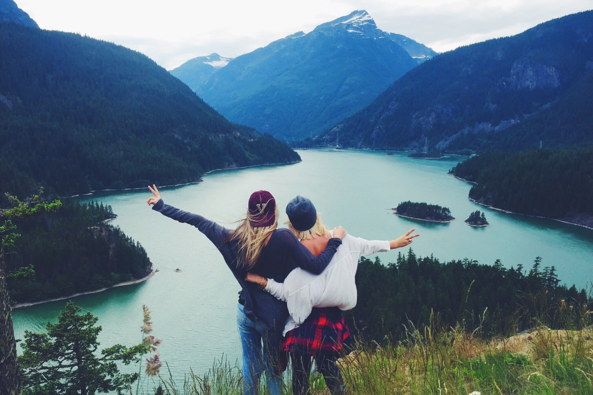 11 Signs You And Your Best Friend Are Twin Souls