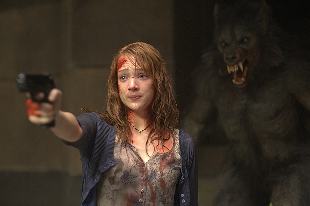 8 Signs You’re The Type Who Would Actually Survive A Horror Movie