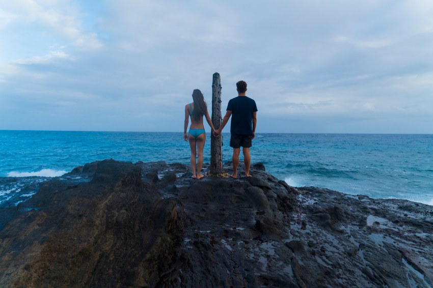 7 Common Reasons An Ex Tries To Get Back In Your Life