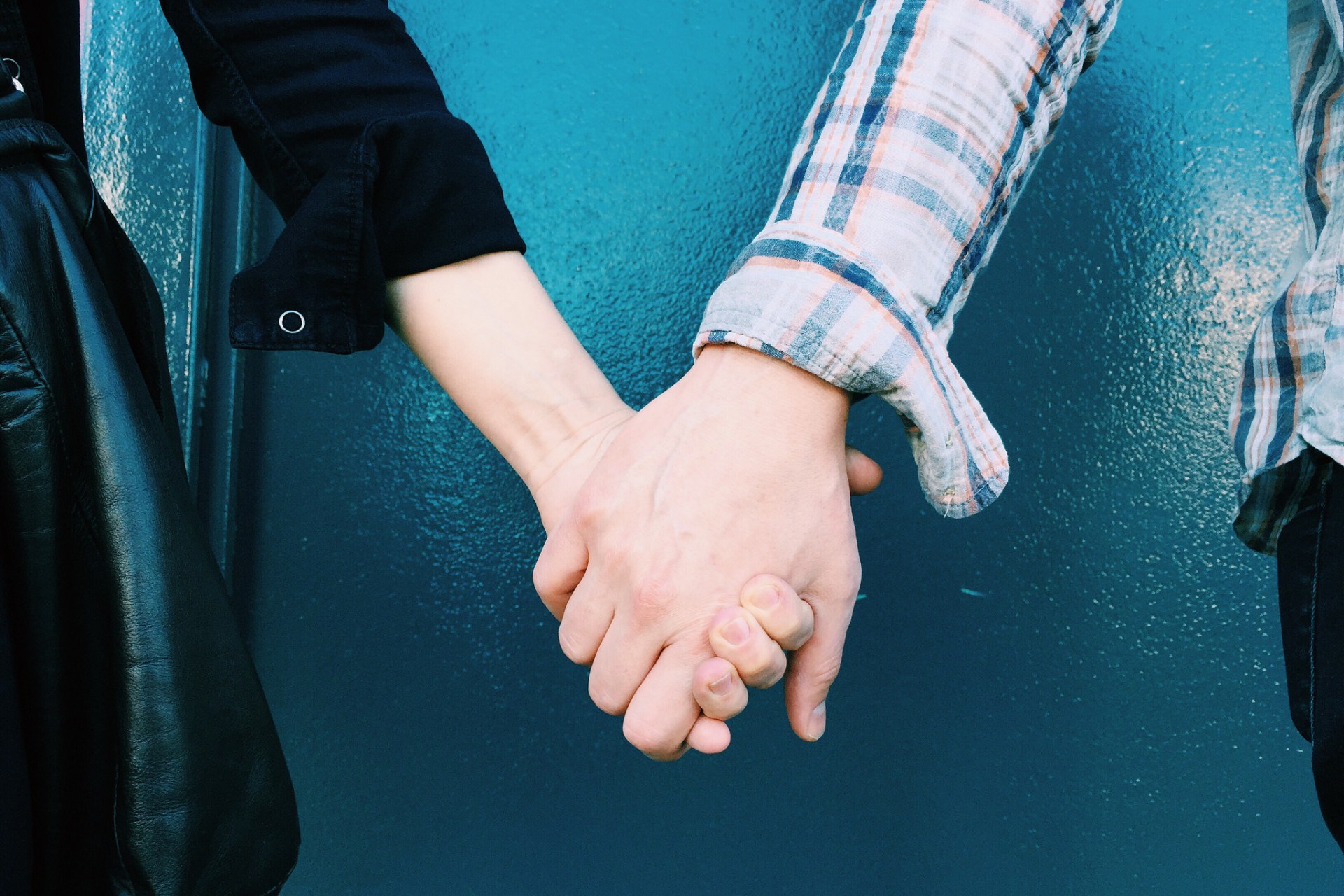 11 Beautiful Things That Happen When You Fall In Love With Someone Older Than You